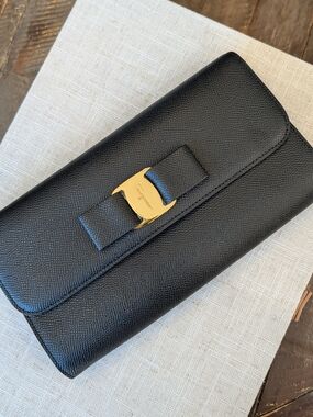 Salvatore Ferragamo Black Vara Bow Clutch With Chain